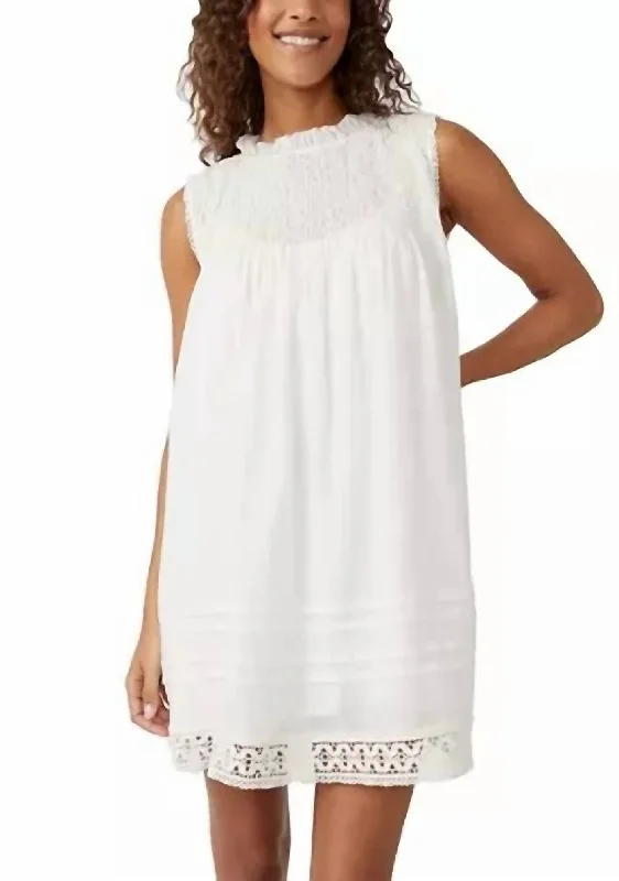 Value Deals Shea Shift Dress In Ivory